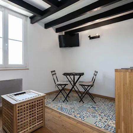 Duplex Lumineux Au Coeur De Avec Parking Apartment